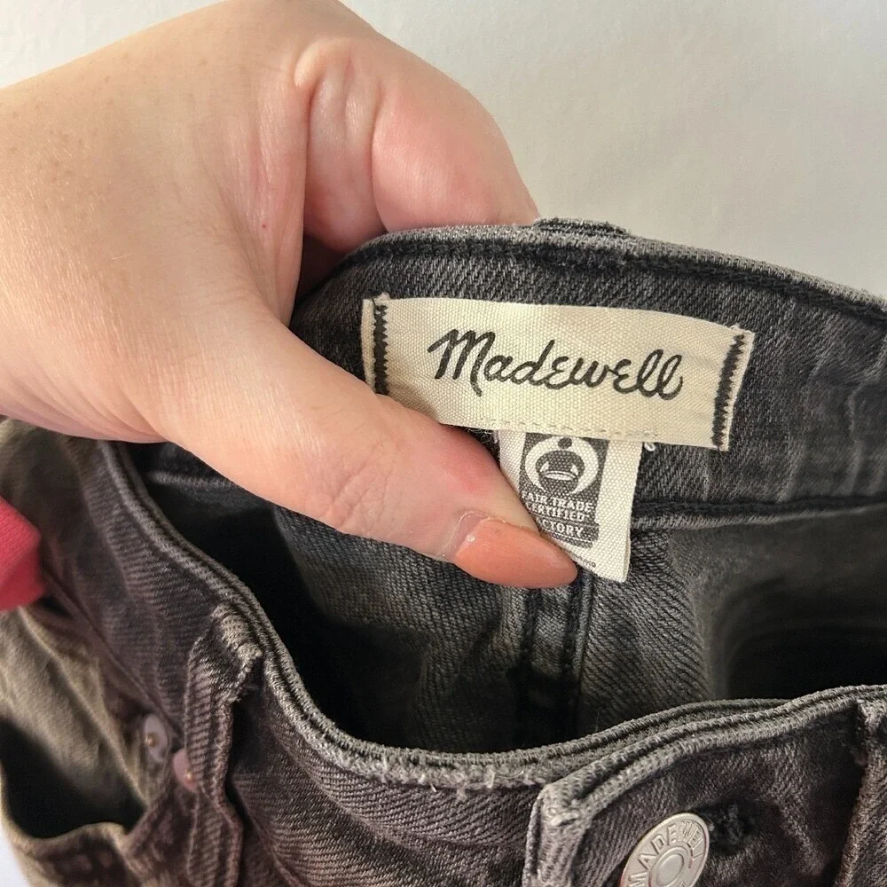 Madewell The Curvy Perfect Vintage Jean Lunar Wash Faded Black‎ Denim 25 Edgy